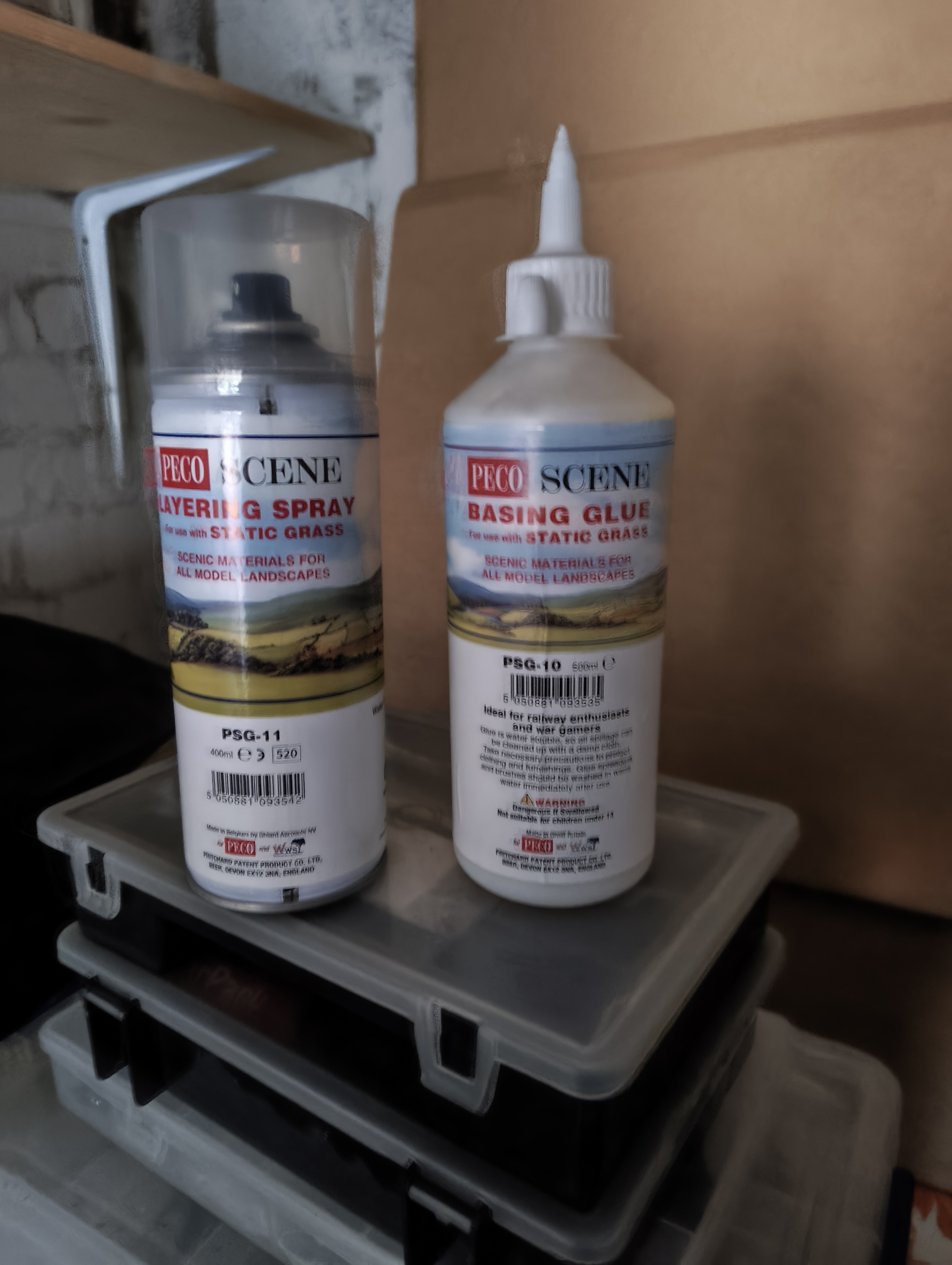 Senic grass glues.jpg